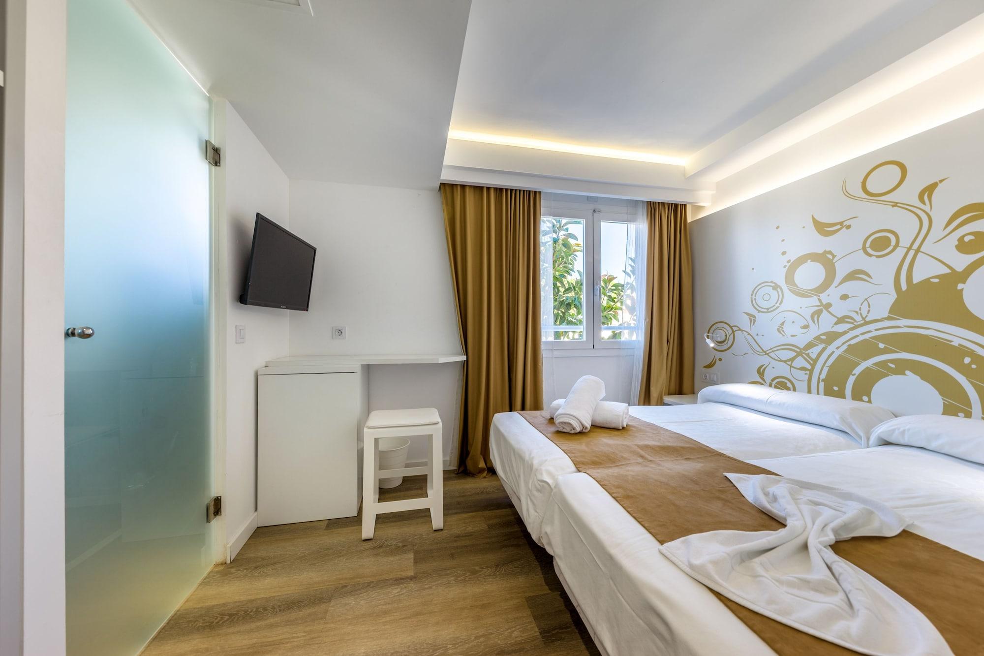 Welikehotel Triton Beach (Adults Only) Cala Ratjada  Zewnętrze zdjęcie