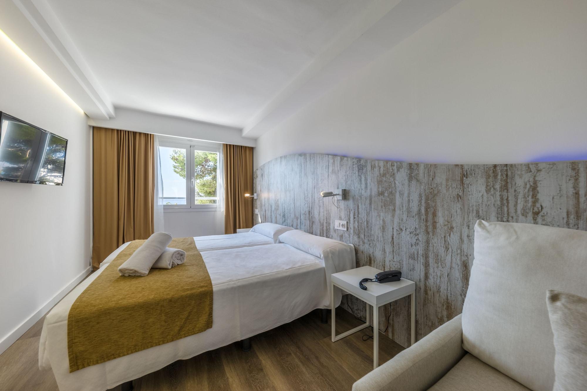 Welikehotel Triton Beach (Adults Only) Cala Ratjada  Zewnętrze zdjęcie